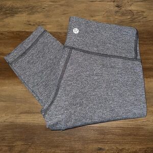 Lululemon Align High-Rise Crop 20"
Heathered Graphite Grey